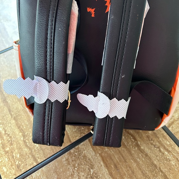 Loungefly - Picture 5 of 12